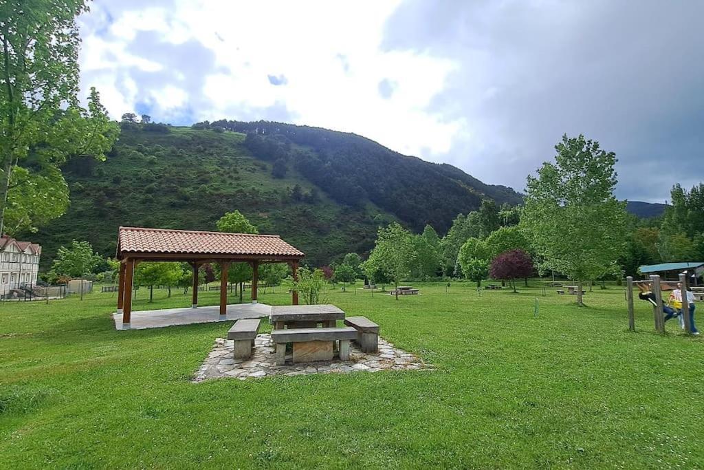 Espectacular Casa Rural En Espinosa de los Monteros 外观 照片